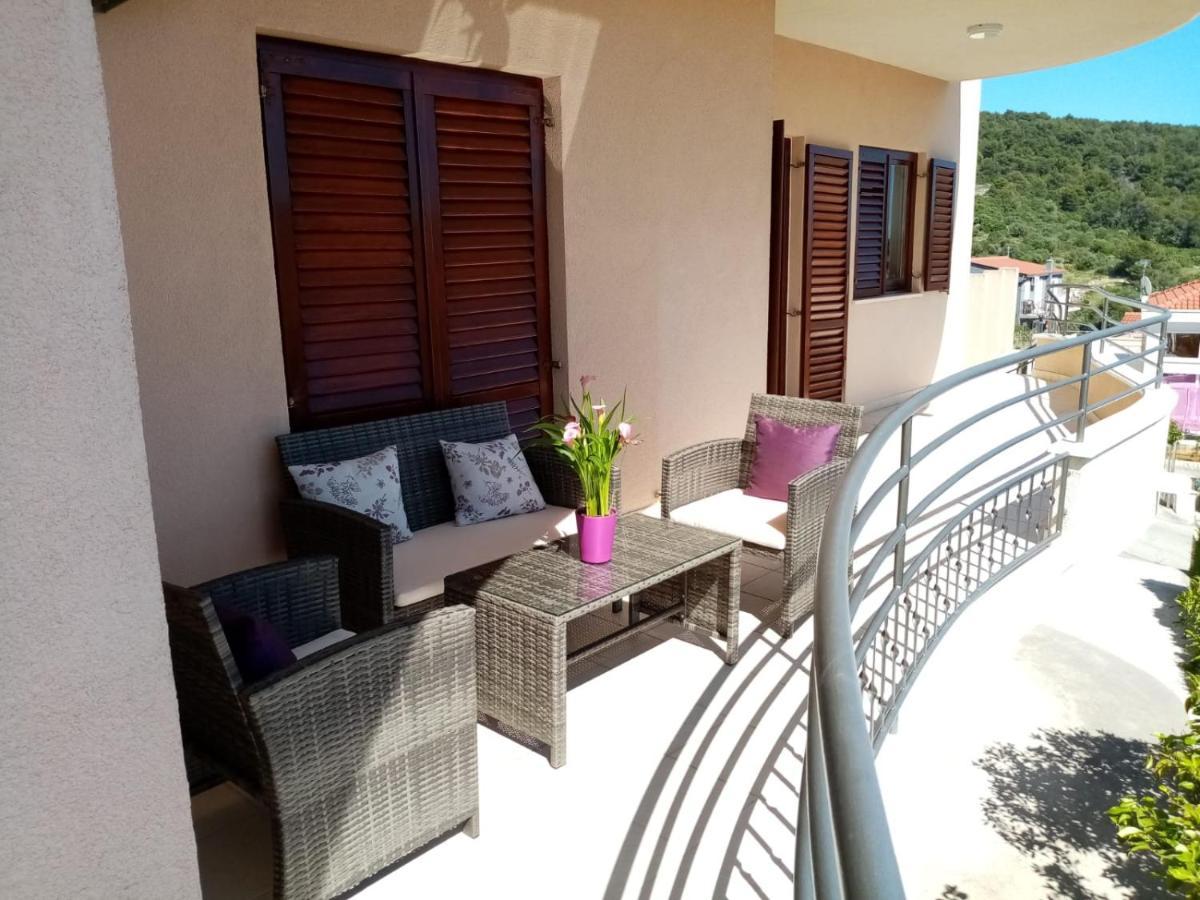 Apartmani Ferdi Trogir Eksteriør billede