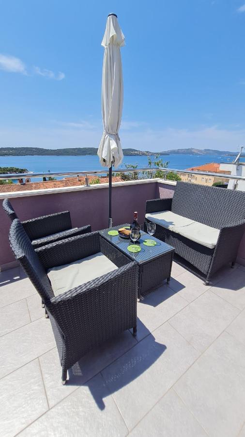 Apartmani Ferdi Trogir Eksteriør billede