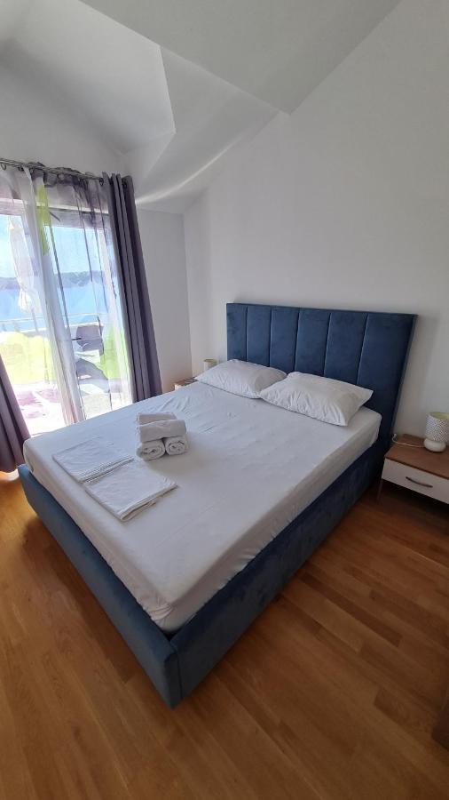 Apartmani Ferdi Trogir Eksteriør billede