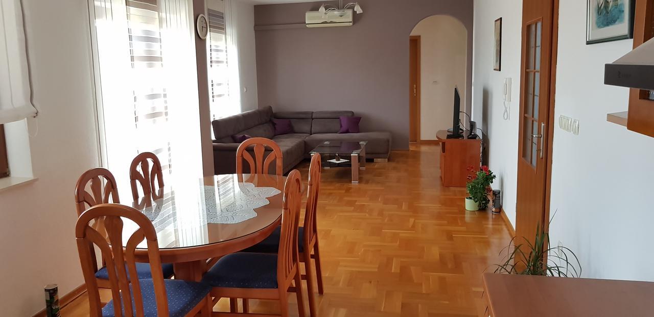 Apartmani Ferdi Trogir Eksteriør billede