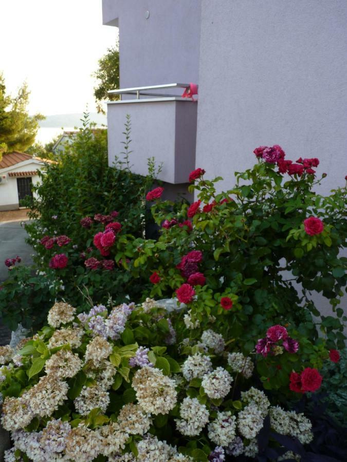 Apartmani Ferdi Trogir Eksteriør billede